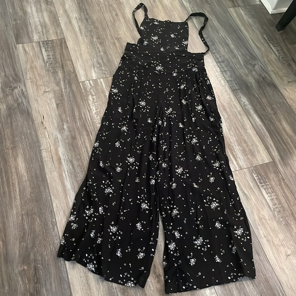 Free People Sweet in the Streets Printed Floral Jumpsuit Overalls M - Picture 9 of 14
